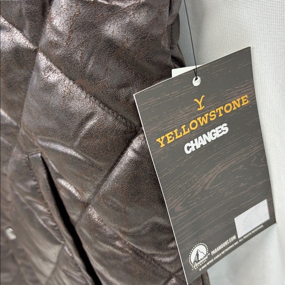 YellowStone quilted embroidered snap button up lined brown vest XL - Picture 3 of 11